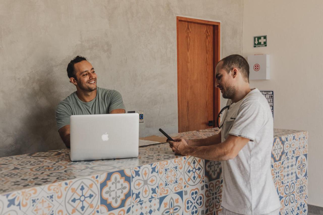 קנקון Caleta Hostel Rooftop & Pool מראה חיצוני תמונה
