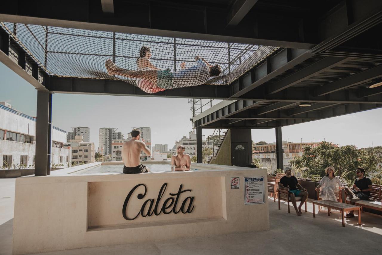 קנקון Caleta Hostel Rooftop & Pool מראה חיצוני תמונה