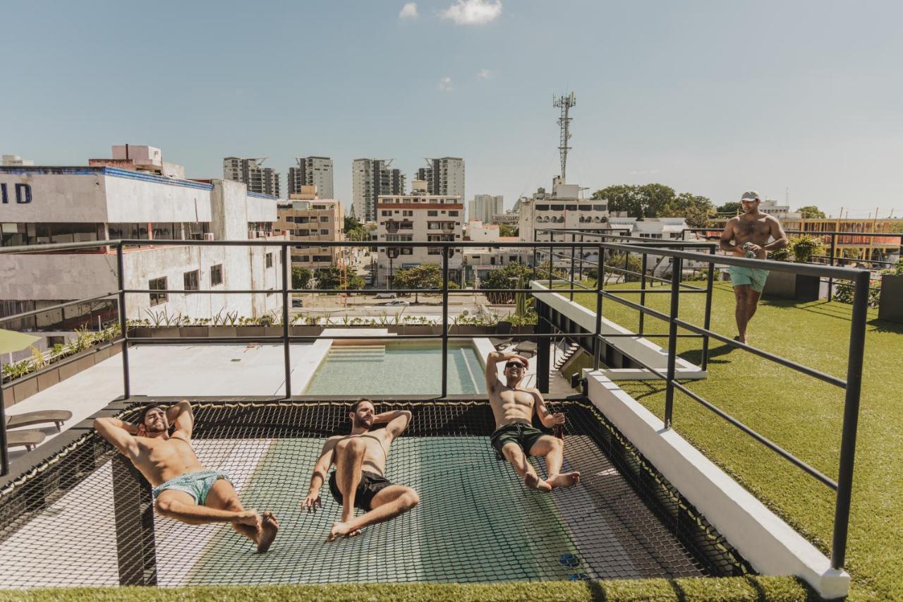 קנקון Caleta Hostel Rooftop & Pool מראה חיצוני תמונה