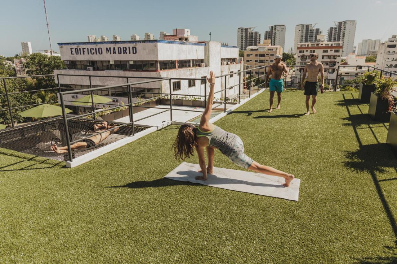 קנקון Caleta Hostel Rooftop & Pool מראה חיצוני תמונה